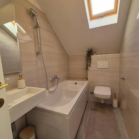 Brand-new Near The 아파트 *