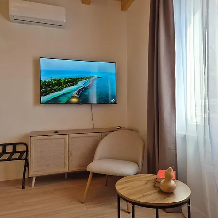 Brand-new Near The 아파트