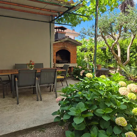 아파트 Brand-new Near The