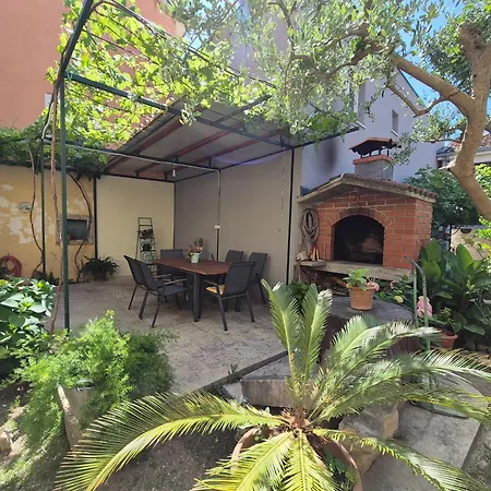 Apartment Brand-new Near The Kastela